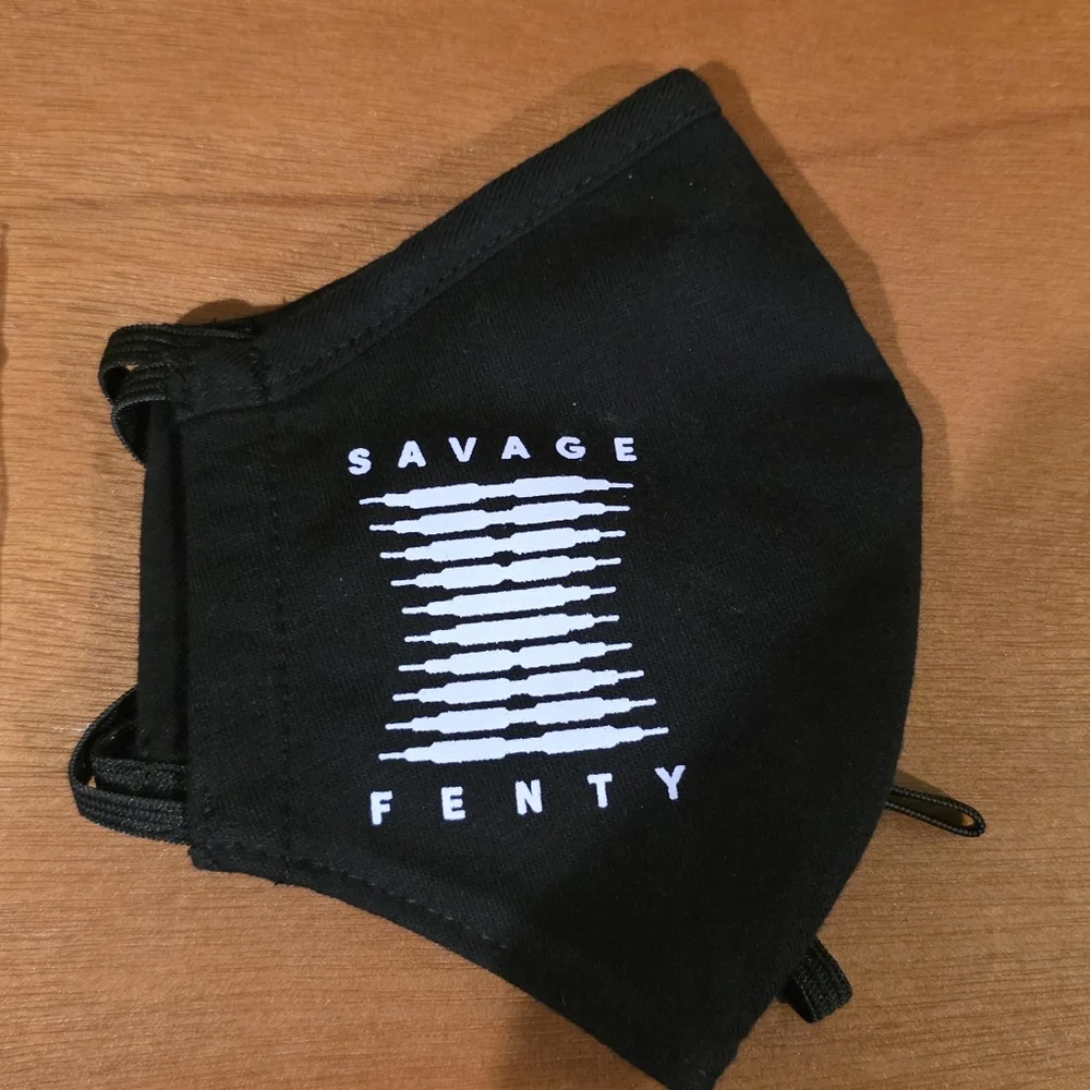 Savage X Fenty Black and Lavender Insignia Face Mask